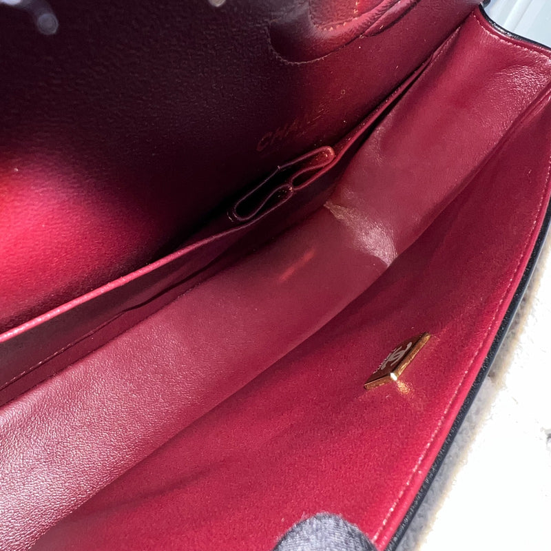 [Local Set - 2022] Chanel Medium Classic Flap CF in Black Lambskin and GHW (Model: A01112)