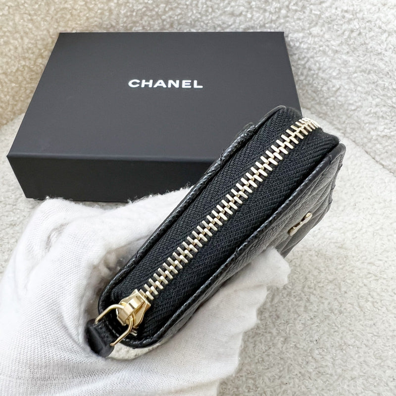 Chanel 25C New Zipped Small Wallet / Card Holder in Black Caviar and LGHW (Model: AP3686)