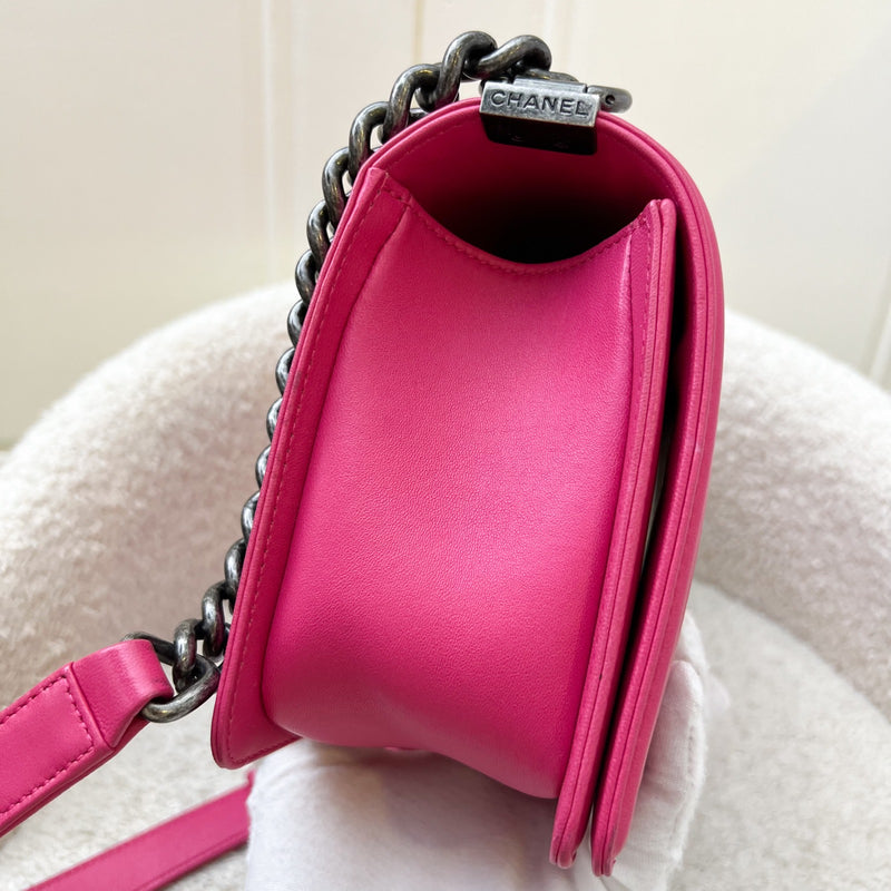 Chanel Medium 25cm Boy Flap in Hot Pink Lambskin and RHW