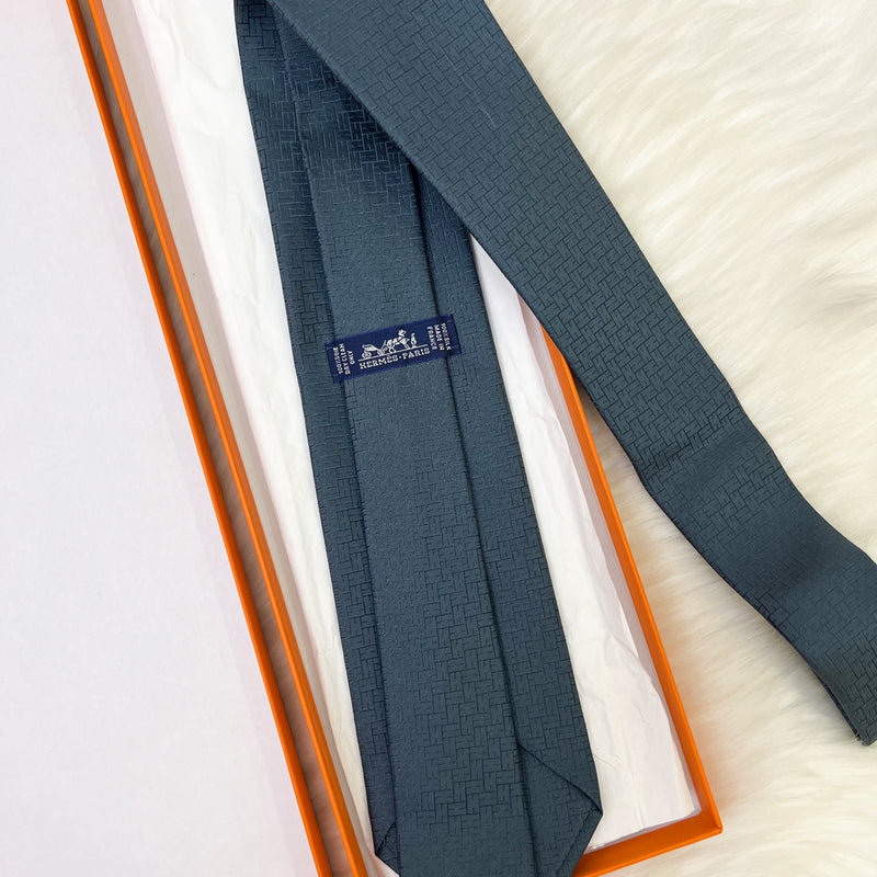 Hermes Faconnee H Thalassa Tie in 100% Silk