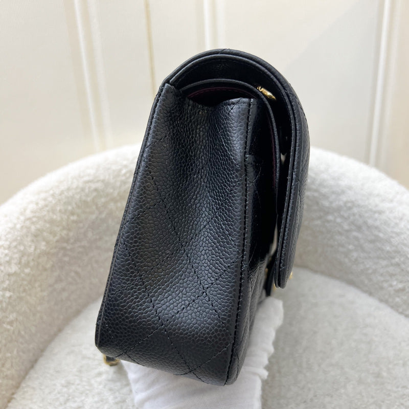 Chanel Medium Classic Flap CF in Black Caviar and GHW (Model: A01112)