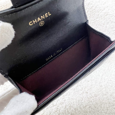 Chanel Classic Snap Card Holder in Chevron Black Lambskin LGHW