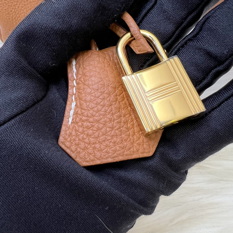 Hermes Kelly 28 in Gold Togo Leather and GHW