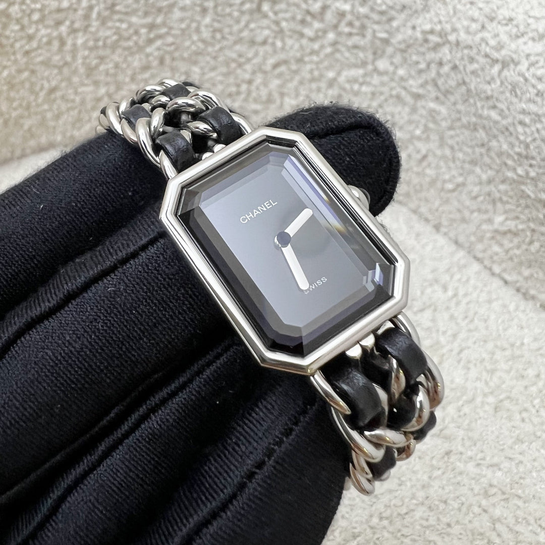 Chanel Premiere Watch in Silver Tone Steel Hardware and 