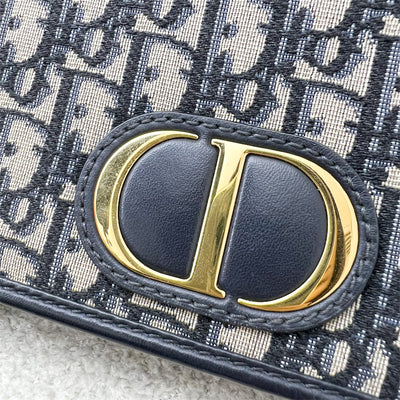 Dior 2-in-1 30 Montaigne Pouch / Wallet on Chain WOC in Navy Oblique Canvas GHW (Model: S2086UTZQ, Colour: M928)