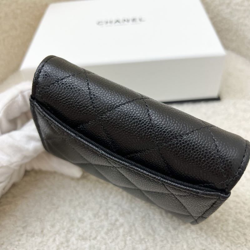 Chanel Classic XL Snap Card Holder in Black Caviar and LGHW (Model: AP0220)