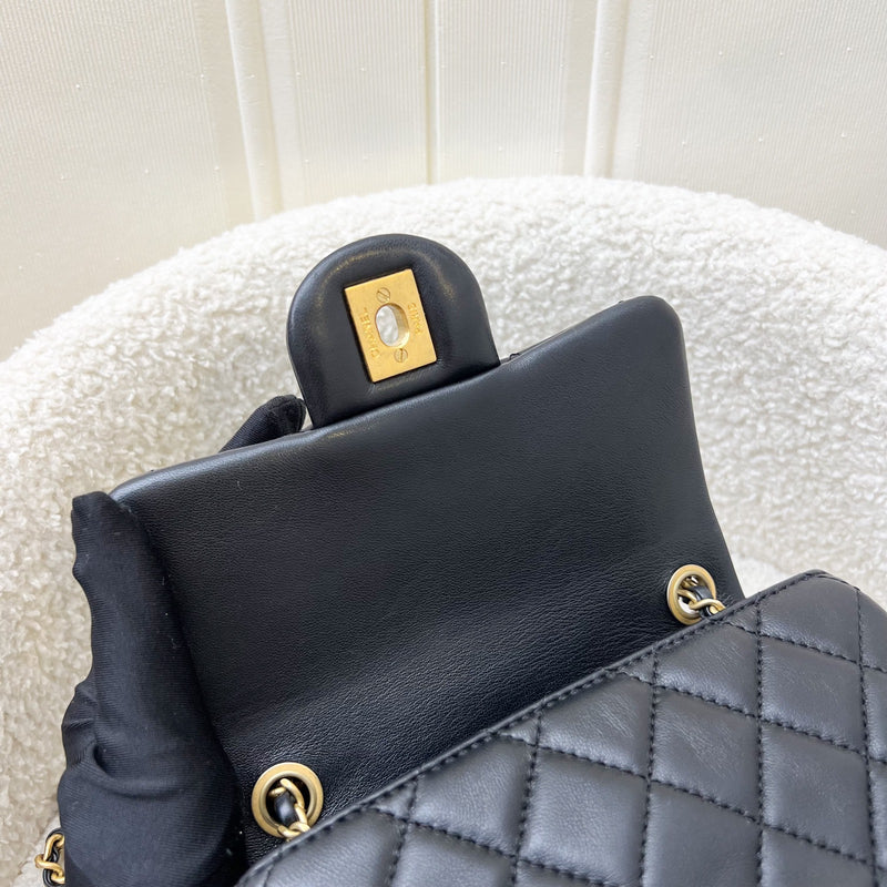 Chanel 22S Pearl Crush Square Mini Flap in Black Lambskin and AGHW (Model: AS1786)