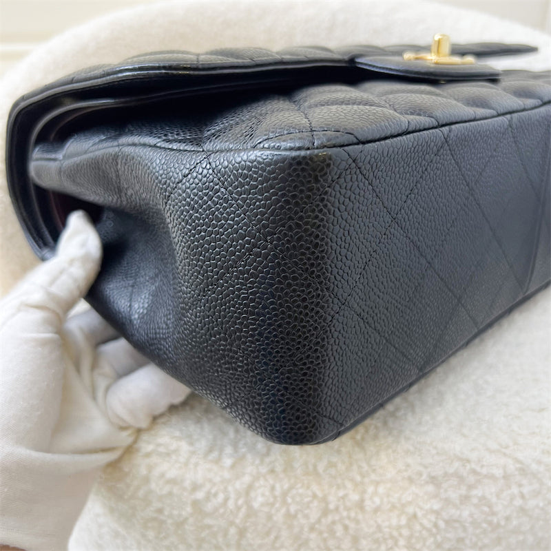 Chanel Jumbo Classic Flap CF in Black Caviar and GHW