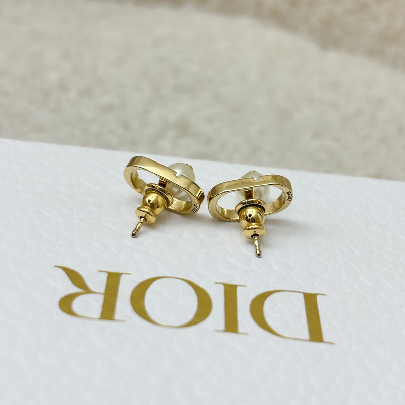 Dior Logo Earrings with Pearls in GHW