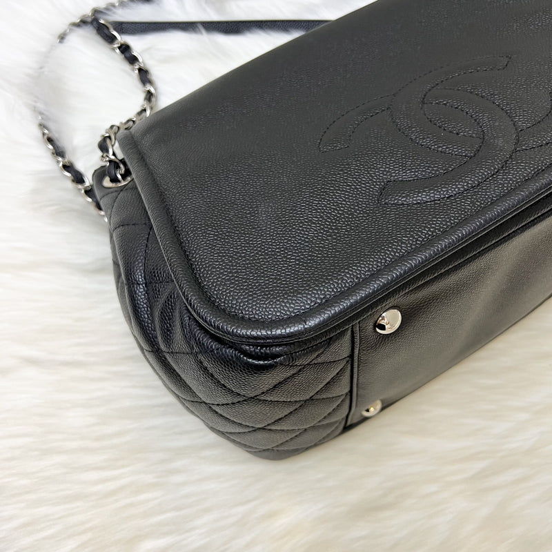 Chanel Maxi Accordion Shoulder Bag in Black Caviar and SHW