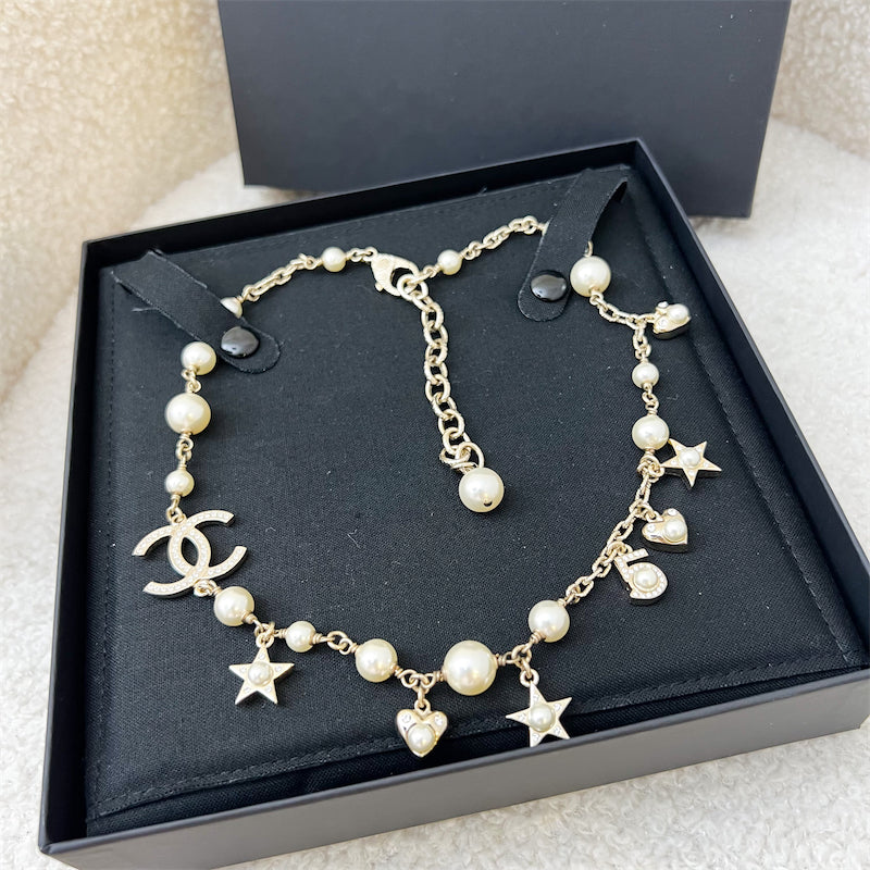 Chanel 19B Necklace / Choker with Crystals and Pearls in LGHW