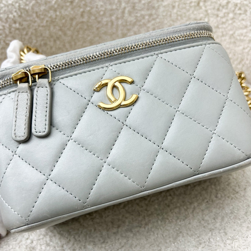 Chanel Seasonal Vanity in Light Grey Lambskin and GHW