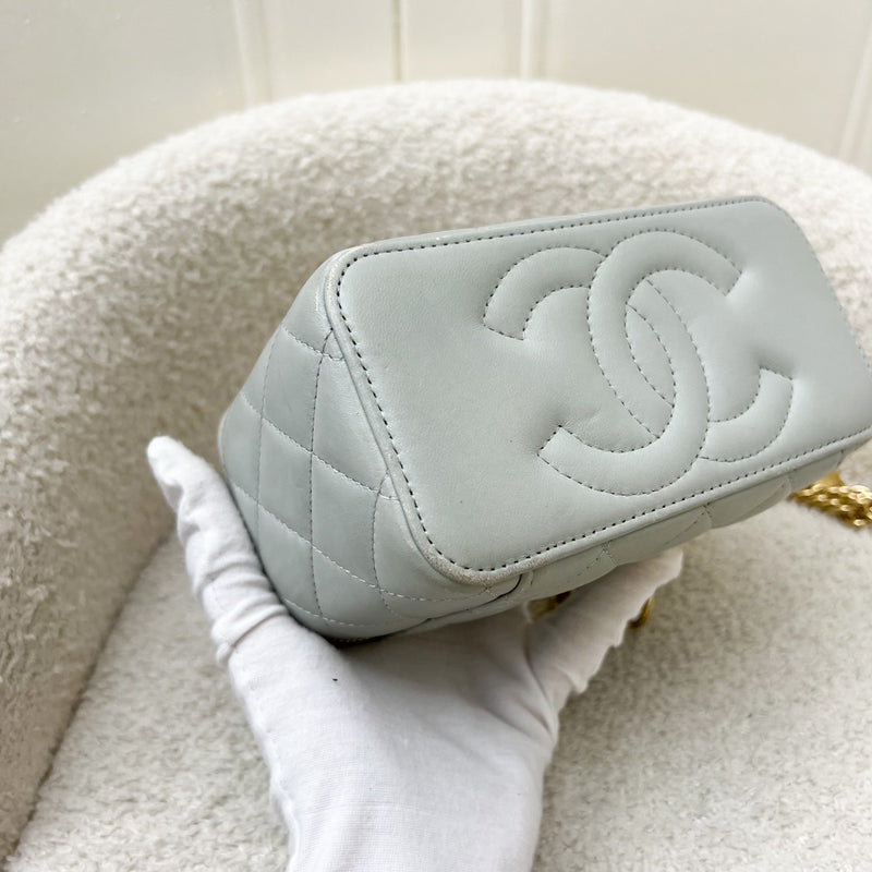 Chanel Seasonal Vanity in Light Grey Lambskin and GHW