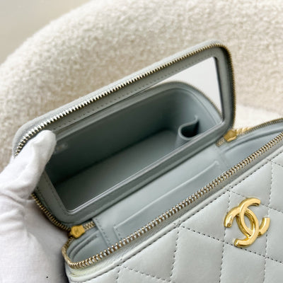 Chanel Seasonal Vanity in Light Grey Lambskin and GHW