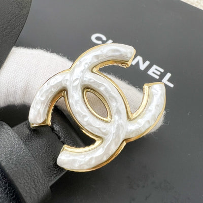 Chanel White Enamel CC Logo Belt in Black Calfskin and GHW Sz 90