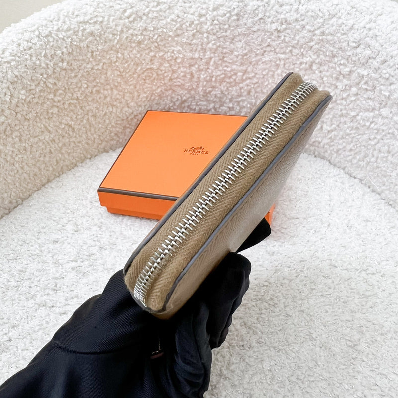 Hermes Silk in Wallet in Alezan / Terre Battue Epsom Leather and GHW