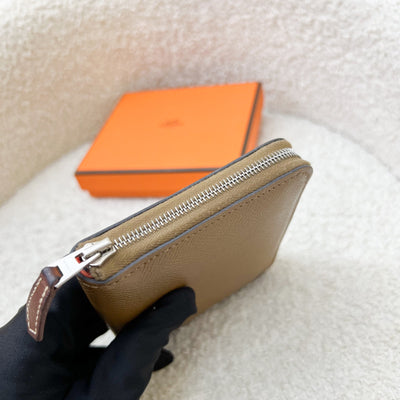 Hermes Silk in Wallet in Alezan / Terre Battue Epsom Leather and GHW