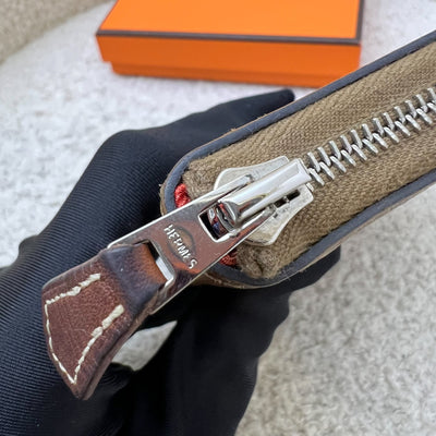 Hermes Silk in Wallet in Alezan / Terre Battue Epsom Leather and GHW