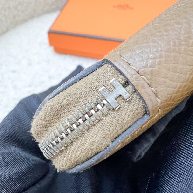Hermes Silk in Wallet in Alezan / Terre Battue Epsom Leather and GHW