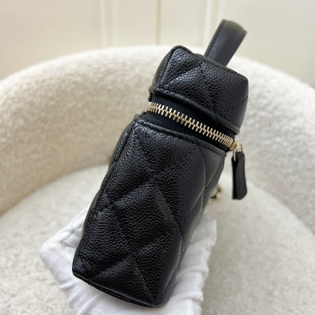 Chanel 25C Vanity / Clutch with Chain (LP Style Bag) in