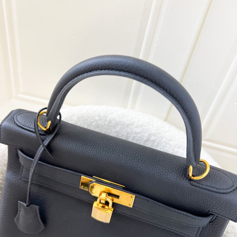 Kelly 28 leather handbag Hermès Black in Leather - 30506699