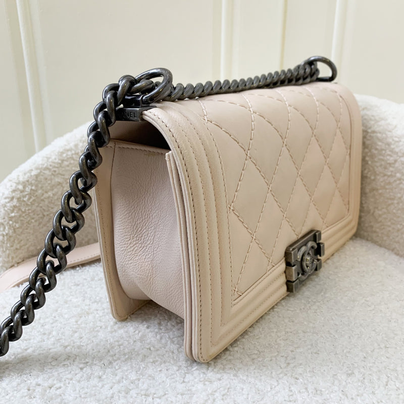 Chanel Medium 25cm Boy Flap in Light Pink Calfskin and RHW