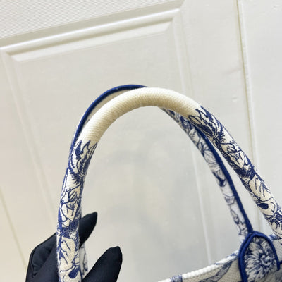 Dior Medium Book Tote in Blue and Ecru Reve d Infini Embroidery Canvas
