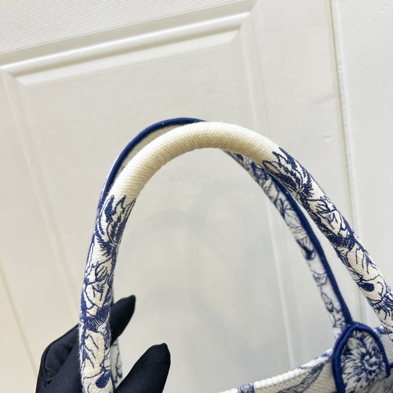 Dior Medium Book Tote in Blue and Ecru Reve d Infini Embroidery Canvas