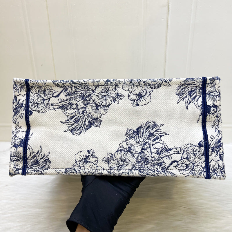 Dior Medium Book Tote in Blue and Ecru Reve d Infini Embroidery Canvas