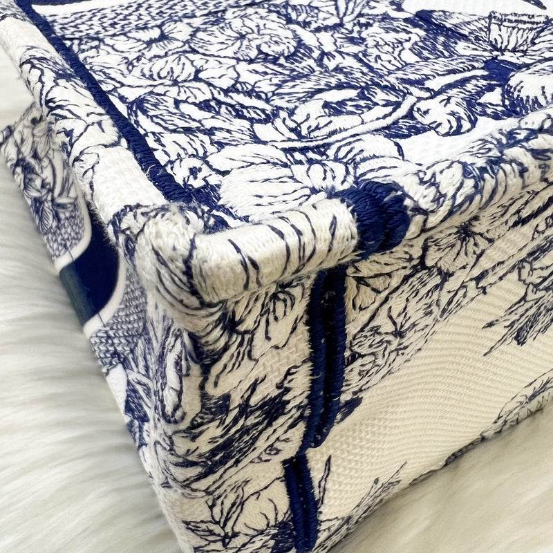 Dior Medium Book Tote in Blue and Ecru Reve d Infini Embroidery Canvas
