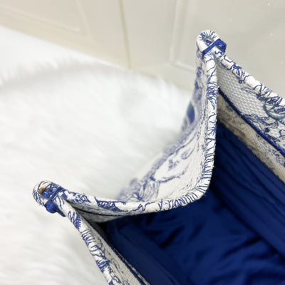 Dior Medium Book Tote in Blue and Ecru Reve d Infini Embroidery Canvas
