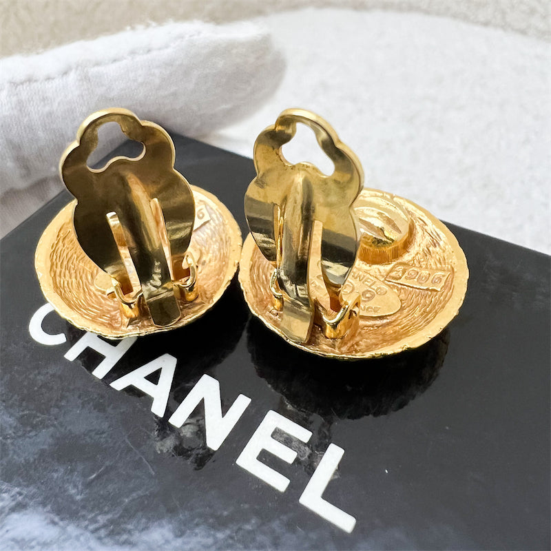 Chanel Vintage Round Earrings in 24K Plated GHW