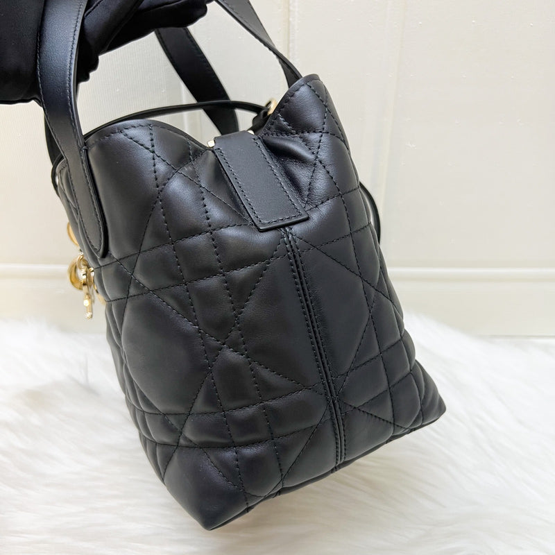 Dior Small Toujours Vertical Tote in Black Macrocannage Calfskin and GHW (Model: M2835OSNW, Colour: M900)