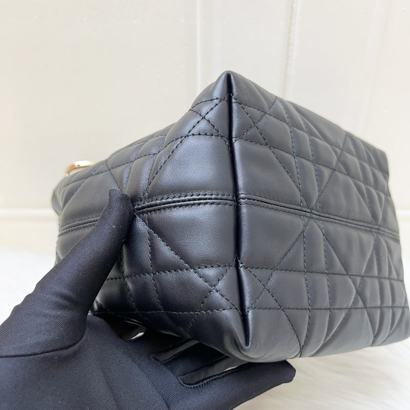 Dior Small Toujours Vertical Tote in Black Macrocannage Calfskin and GHW (Model: M2835OSNW, Colour: M900)