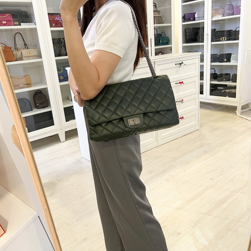 Chanel 2.55 Reissue 227 Maxi in Dark Green Lambskin RHW