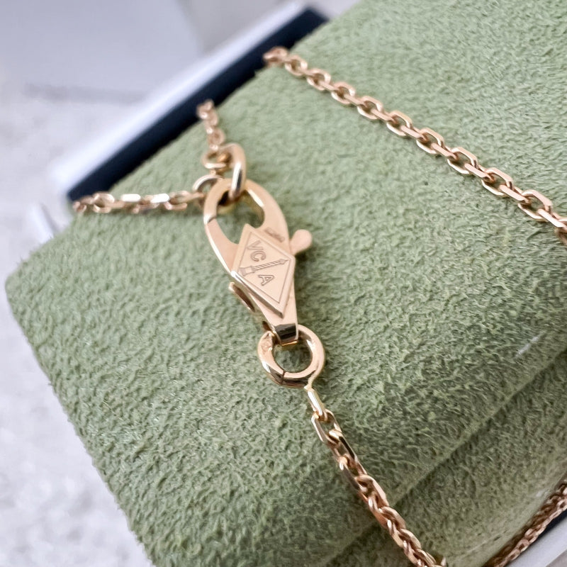 Van Cleef & Arpels VCA Sweet Alhambra 1 Motif Pendant in Hammered 18K Rose Gold (Ref: VCAR08DF00)