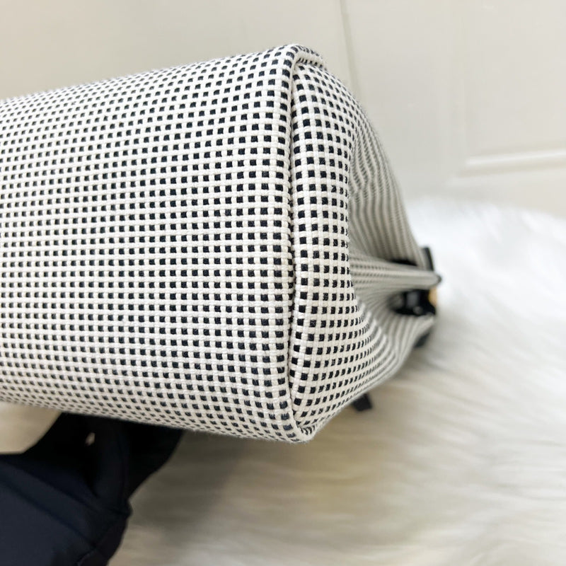Hermes Herbag Zip 31 in Ecru-Blanc-Noir Toile Quadrille Viking Canvas, Noir Vache Hunter Leather and GHW