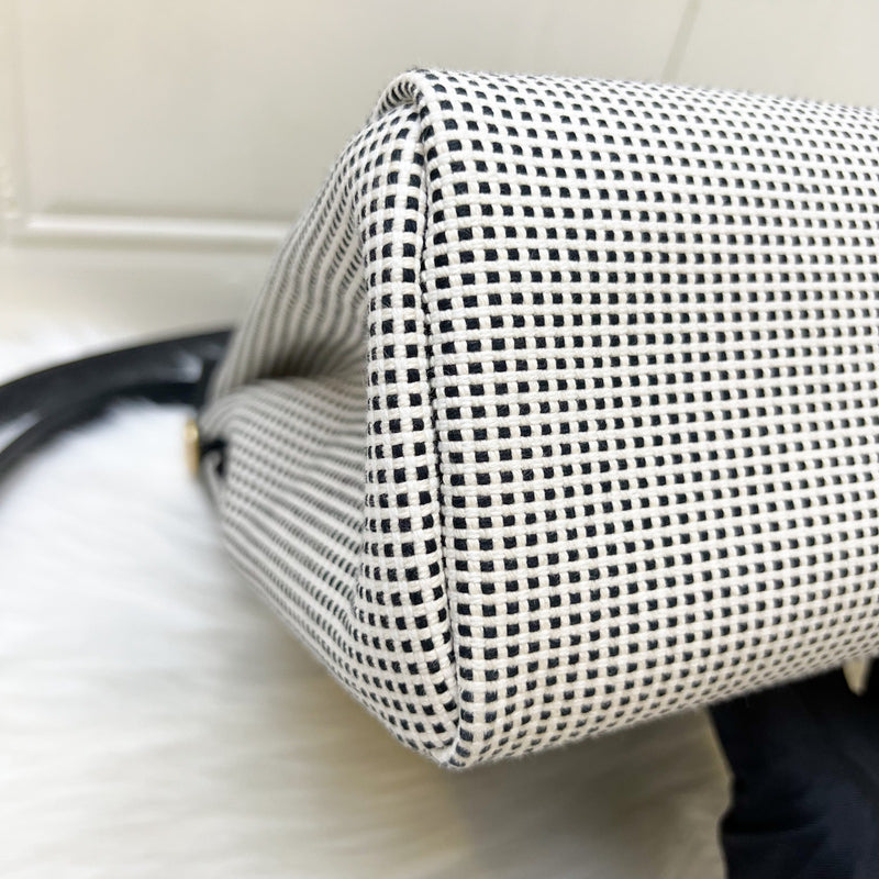 Hermes Herbag Zip 31 in Ecru-Blanc-Noir Toile Quadrille Viking Canvas, Noir Vache Hunter Leather and GHW