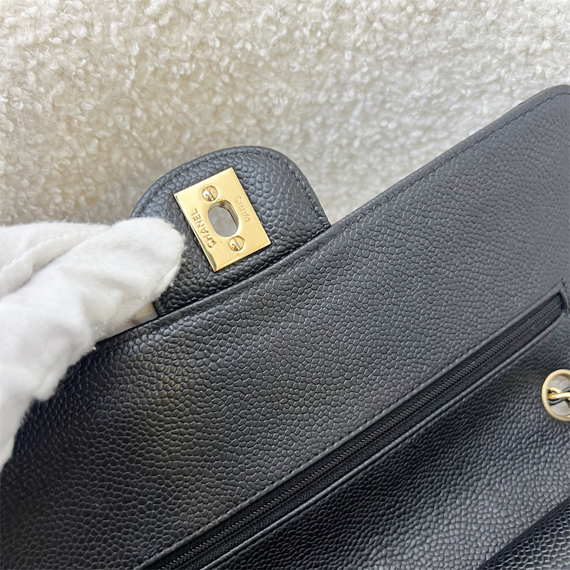 Chanel Medium Classic Flap CF in Black Caviar and GHW