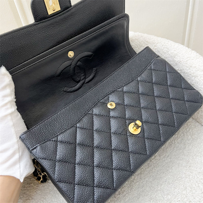 Chanel Medium Classic Flap CF in Black Caviar and GHW