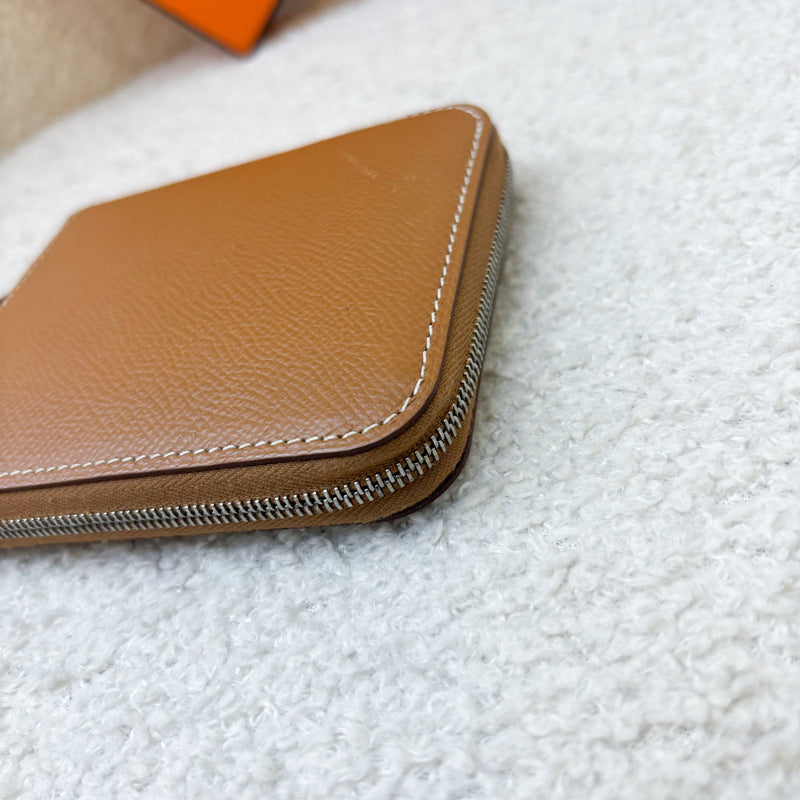 Hermes Silk in Compact Wallet in Gold Epsom Leather and PHW