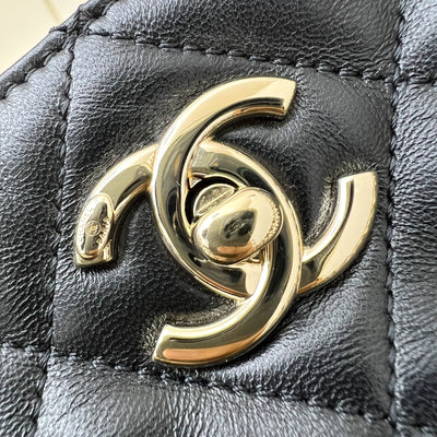 Chanel 22P Hobo Bag in Black Lambskin and LGHW (Model: AS3153)