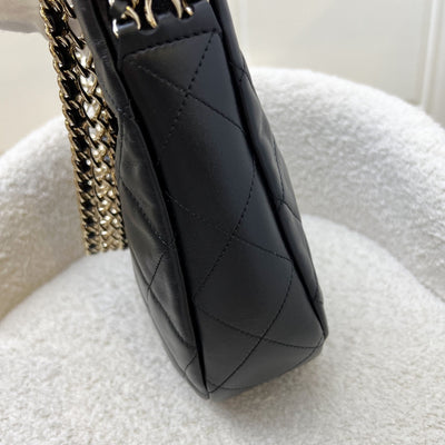 Chanel 22P Hobo Bag in Black Lambskin and LGHW (Model: AS3153)