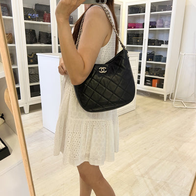 Chanel 22P Hobo Bag in Black Lambskin and LGHW (Model: AS3153)