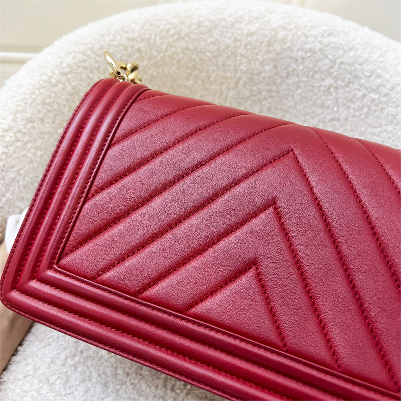 Chanel Medium 25cm Boy Flap in Red Chevron Lambskin LGHW