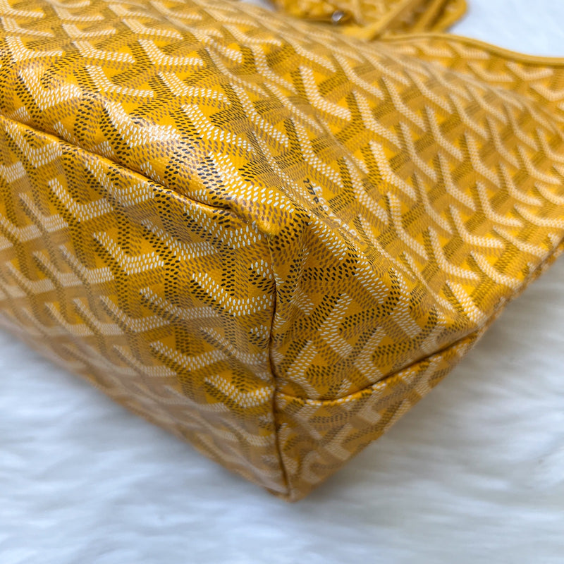 Goyard Saint Louis PM Tote in Yellow Signature Goyardine Canvas with a Croc Universel Bag Clip