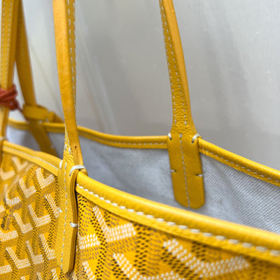 Goyard Saint Louis PM Tote in Yellow Signature Goyardine Canvas with a Croc Universel Bag Clip