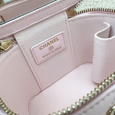 Chanel Mini Vanity with Pearl Chain in Pink Lambskin and LGHW (Model: AP2581)