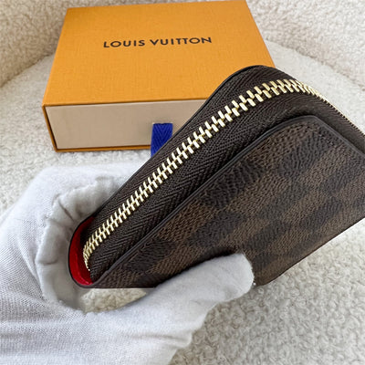 LV Zippy Small Wallet / Card Holder in Vivienne in London Christmas 2021 Canvas and GHW