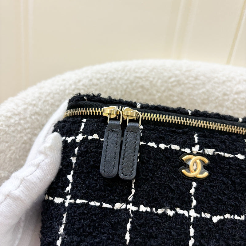 Chanel Pearl Crush Small Vanity in Black and white Tweed and AGHW